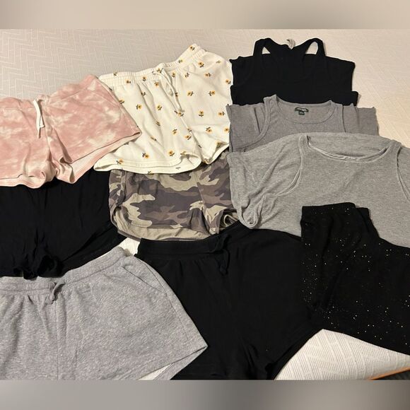 LOT of Target Brand Loungewear and Others - Picture 6 of 10